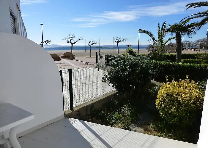Apartmán Inmosantos Oasis E3 *